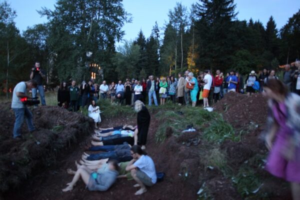 martin_zet_mass_grave_konteksty_2014_contexts_fot_polak_grzegorski16