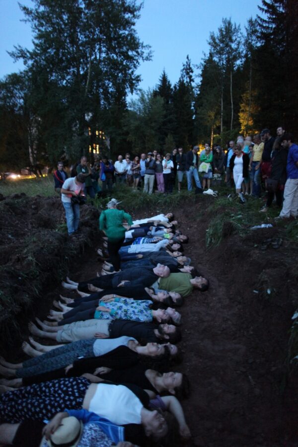 martin_zet_mass_grave_konteksty_2014_contexts_fot_polak_grzegorski18