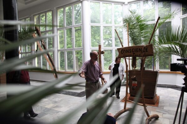 bettina-beres-jerzy-hanusek_pomnik-artysty-fot-marcin-polak-jerzy-grzegorski