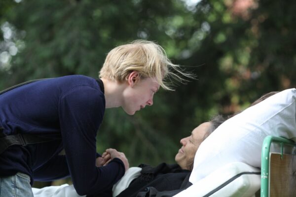 marilyn-arsem_the-cure_konteksty-2013-sokolowsko-fot-jerzy-grzegorski-marcin-polak-5