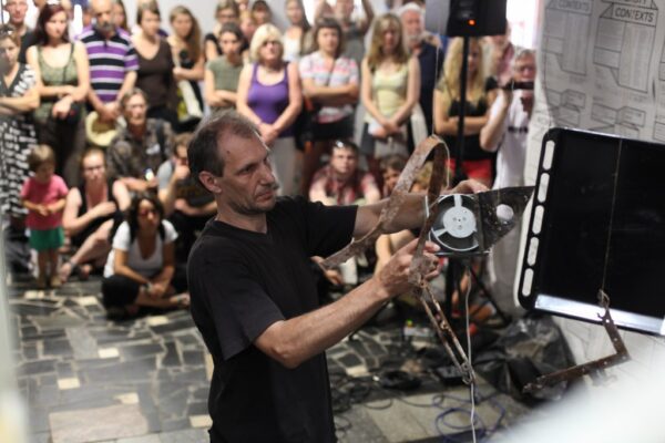 martin-janicek-utwor-na-oddech-konteksty-2013-sokolowsko-fot-jerzy-grzegorski-marcin-polak