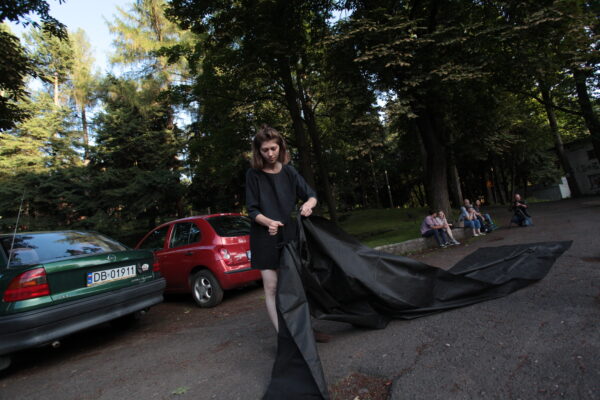 Jagoda Kozon, performance Wnikanie, Konteksty 2017, Sokołowsko, fot. Polak Grzegorski (2)