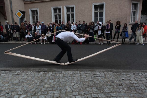 Janusz Bałdyga Performance Widok w okno 2017, Konteksty 2017, Sokołowsko, fot. Polak Grzegorski (50)