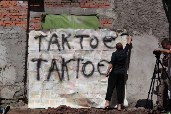 Oleksandr Maksymow, Performance Terytoria, aneksja, Konteksty 2017, Sokołowsko, fot. Polak Grzegorski (29)