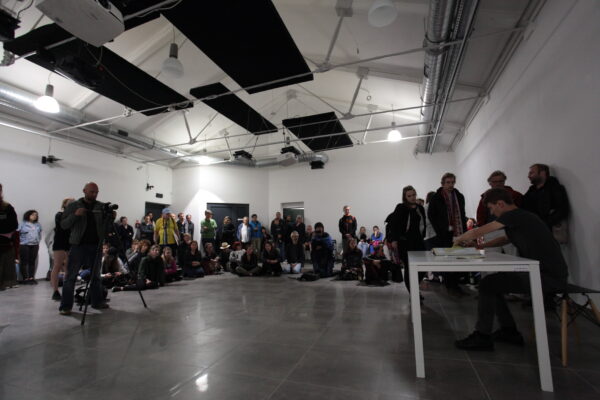 Vitalii Shupliak, Performance Atlas Świata, Konteksty 2017, Sokołowsko, fot. Polak Grzegorski (19)