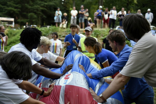 Wielka piłka Wykwitexu fot. Kazimierz Ździebło