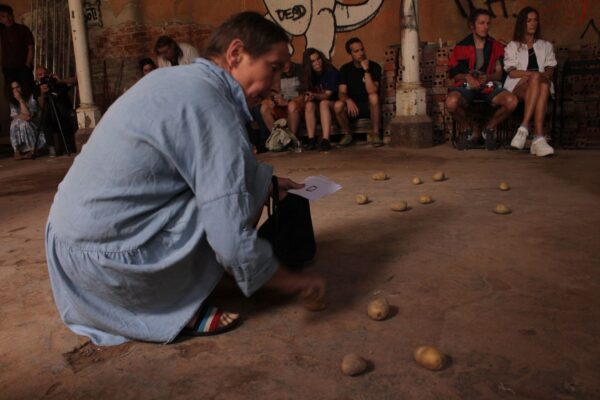 Chris Regn & Andrea Seamann Swiss Performance Art Medley 28 07 2019 foto Dorota Kozowska 40_mini